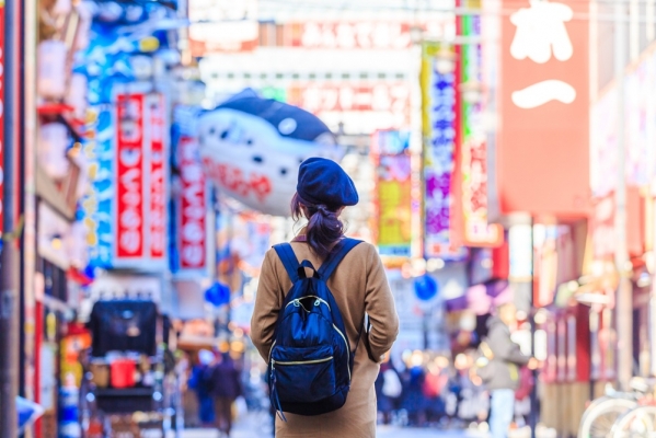 大阪旅行や出張で女性が夜に一人遊びするなら女風がおすすめ！初心者も安心の利用ガイド