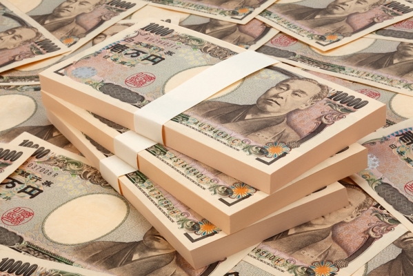 女風セラピストの年収はいくら？月収100万円も可能？女性用風俗で高収入を得るコツ